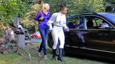 Latest deal - Naughty Thief Gets Into Muddy Catfight With Police Woman