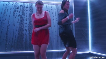 Shower Shakers! Screencap 3 on www.sinx.com