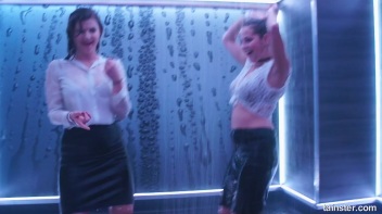Shower Shakers! Screencap 57 on www.sinx.com
