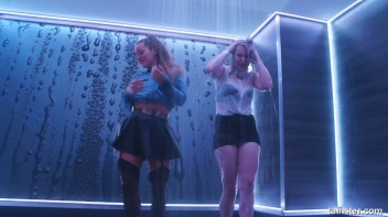 Shower Shakers! Screencap 70 on www.sinx.com