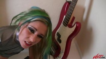 Rockstar Power Pussy Screencap 86 on www.sinx.com