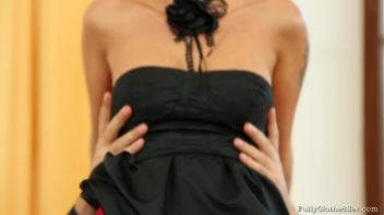 Dressed For Sex Screencap 65 on www.sinx.com