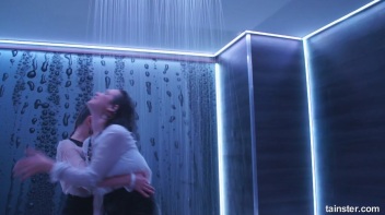 We Wanna Work It Wet! Screencap 90 on www.sinx.com