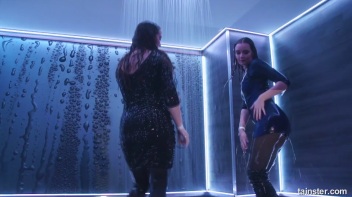 We Wanna Work It Wet! Screencap 55 on www.sinx.com