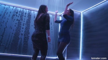 We Wanna Work It Wet! Screencap 58 on www.sinx.com