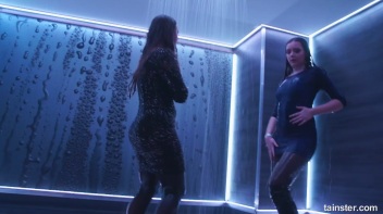 We Wanna Work It Wet! Screencap 62 on www.sinx.com