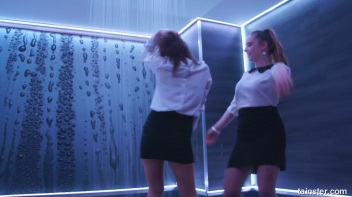 We Wanna Work It Wet! Screencap 68 on www.sinx.com