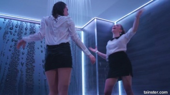 We Wanna Work It Wet! Screencap 72 on www.sinx.com