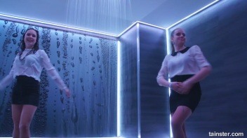 We Wanna Work It Wet! Screencap 73 on www.sinx.com