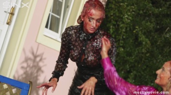 Outdoor Lesbian Food Fight Gets Real Messy Screencap 84 on www.sinx.com