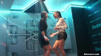 Soaked And Sexy Screencap 26 on www.sinx.com