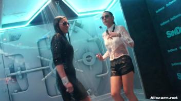 Soaked And Sexy Screencap 29 on www.sinx.com