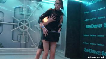 Soaked And Sexy Screencap 37 on www.sinx.com