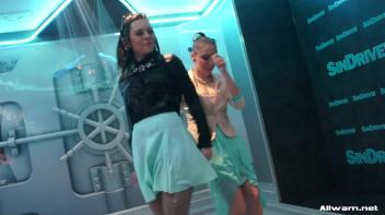 Soaked And Sexy Screencap 4 on www.sinx.com