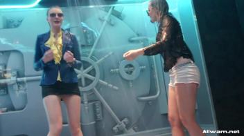 Soaked And Sexy Screencap 59 on www.sinx.com