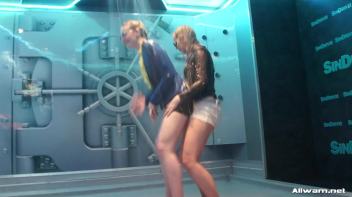 Soaked And Sexy Screencap 65 on www.sinx.com