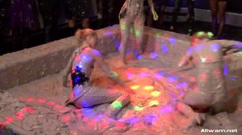 Two Blondes Get Stupid In The Mud! Screencap 18 on www.sinx.com
