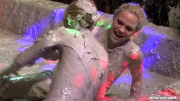 Two Blondes Get Stupid In The Mud! Screencap 33 on www.sinx.com