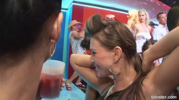 Bikini Beach Balls Part 1 - Cam 2 Screencap 45 on www.sinx.com