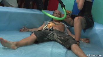 Bikini Beach Balls Part 1 - Cam 2 Screencap 77 on www.sinx.com