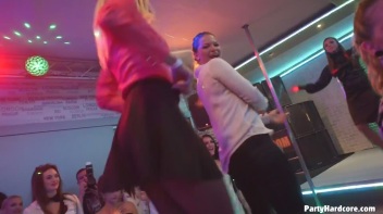Party Hardcore Gone Crazy Vol. 31 Part 1 - Cam 3 Screencap 36 on www.sinx.com