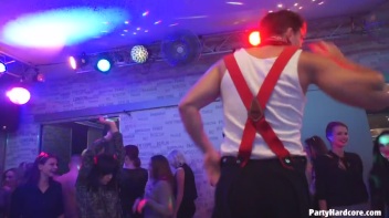 Party Hardcore Gone Crazy Vol. 31 Part 1 - Cam 3 Screencap 65 on www.sinx.com