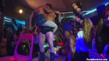 Party Hardcore Gone Crazy Vol. 37 Part 4 - Cam 1 Screencap 43 on www.sinx.com