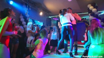 Party Hardcore Gone Crazy Vol. 37 Part 4 - Cam 1 Screencap 70 on www.sinx.com