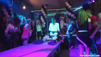 Party Hardcore Gone Crazy Vol. 37 Part 4 - Cam 1 Screencap 79 on www.sinx.com