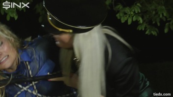 Sexy Officer Taken Hostage Screencap 37 on www.sinx.com