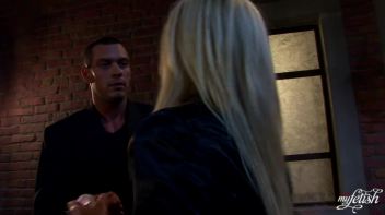 Gina Gets Plowed Screencap 4 on www.sinx.com