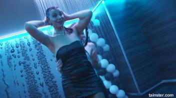 The Wetlook Vibe Is Very Alive! Screencap 10 on www.sinx.com