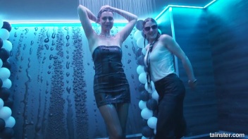 The Wetlook Vibe Is Very Alive! Screencap 14 on www.sinx.com