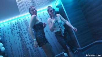 The Wetlook Vibe Is Very Alive! Screencap 15 on www.sinx.com