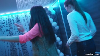 The Wetlook Vibe Is Very Alive! Screencap 20 on www.sinx.com