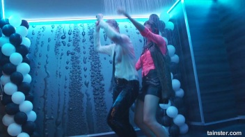 The Wetlook Vibe Is Very Alive! Screencap 36 on www.sinx.com