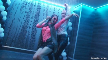 The Wetlook Vibe Is Very Alive! Screencap 41 on www.sinx.com