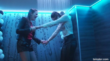 The Wetlook Vibe Is Very Alive! Screencap 70 on www.sinx.com