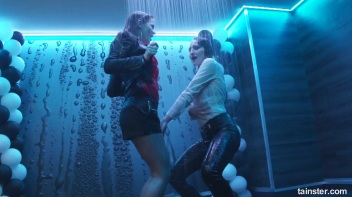 The Wetlook Vibe Is Very Alive! Screencap 71 on www.sinx.com