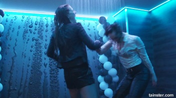 The Wetlook Vibe Is Very Alive! Screencap 80 on www.sinx.com