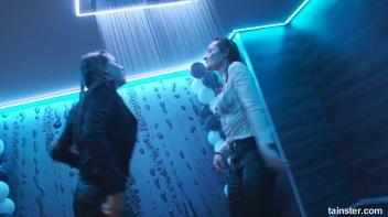 The Wetlook Vibe Is Very Alive! Screencap 81 on www.sinx.com