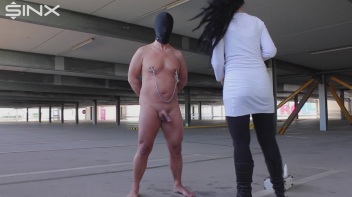 Den Sack im Parkhaus genadelt Screencap 10 on www.sinx.com