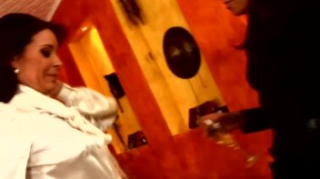 The 19th Holes Screencap 83 on www.sinx.com