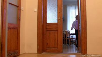 Full Piss Service Secretaries Screencap 4 on www.sinx.com