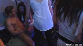 Party Hardcore Gone Crazy Vol. 11 Part 6 - Cam 4 Screencap 76 on www.sinx.com