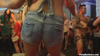 Party Hardcore Gone Crazy Vol. 11 Part 6 - Cam 4 Screencap 35 on www.sinx.com