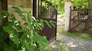 Pretty Pissers Please Those Pussies Screencap 2 on www.sinx.com