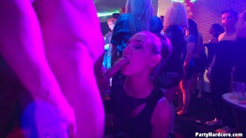 Party Hardcore Gone Crazy Vol. 36 Part 6 - Cam 2 Screencap 32 on www.sinx.com