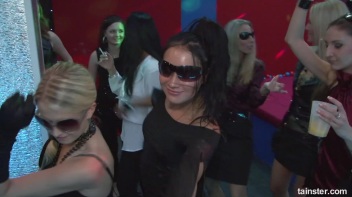 Extreme Speed Dating Part 1 - Cam 2 Screencap 18 on www.sinx.com