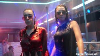 Summer Jam Bang Part 5 - Shower Cam Screencap 84 on www.sinx.com